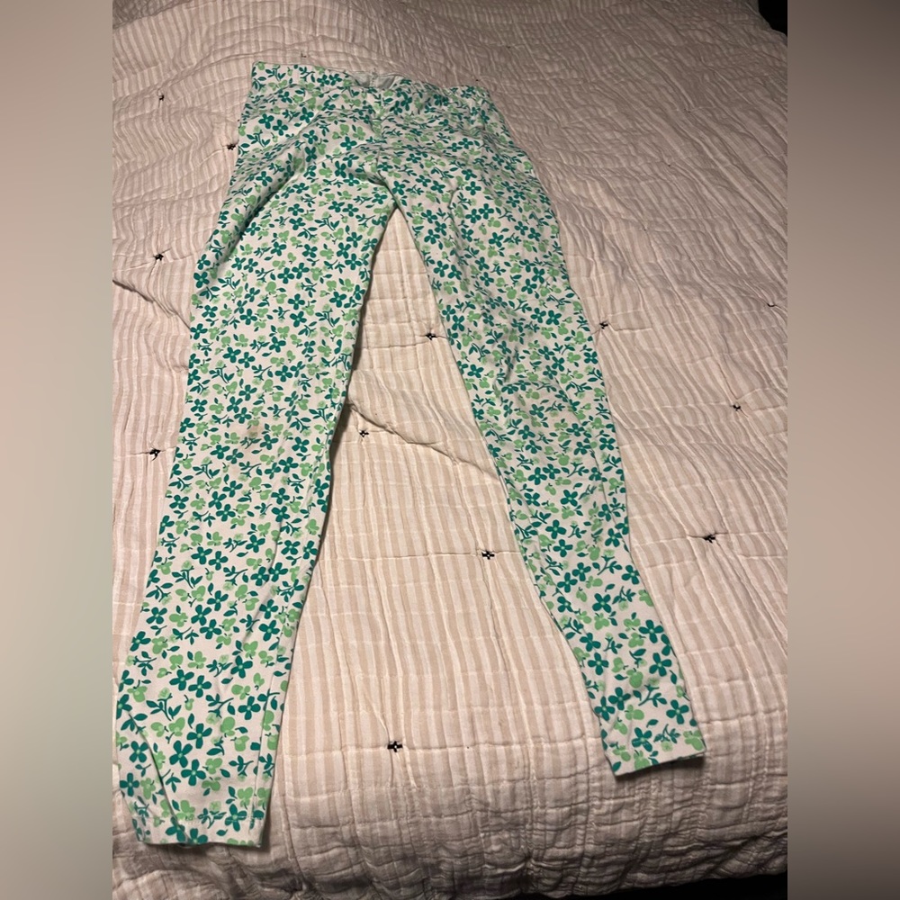 Girls pants size 10/ 12 strech. 12 in jeans. All for 25.